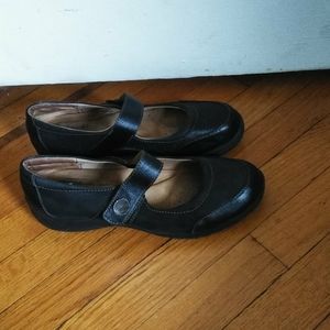 Softspots Mary Jane Acinda Leather Flats Sz 10M